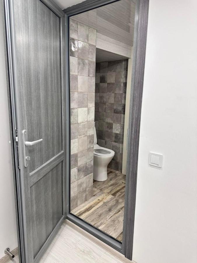 Mandarin Hotel Erivan Dış mekan fotoğraf