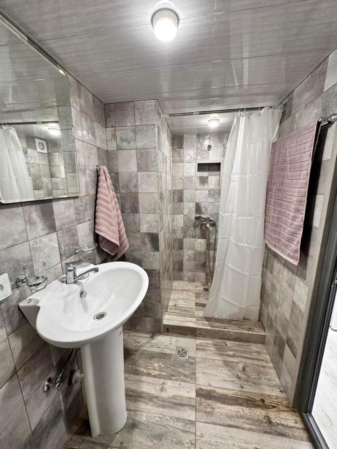 Mandarin Hotel Erivan Dış mekan fotoğraf